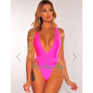 Hot Miami Styles Hot pink swimsuit